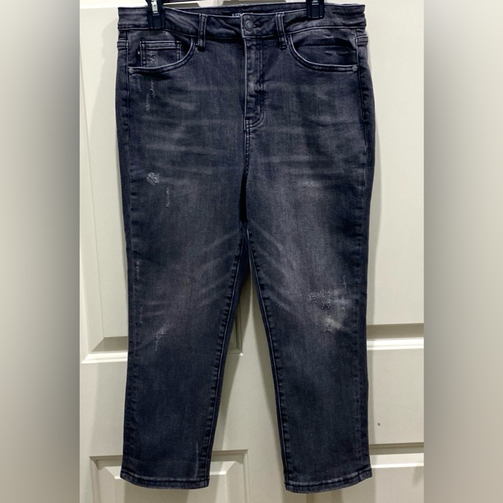 Judy Blue Skinny Fit Capri Black Distressed 5 Pocket Denim Jeans Size 30